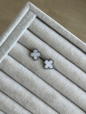 İrem Yıldız Beyaz Taşlı Yoncalı Çelik Küpe