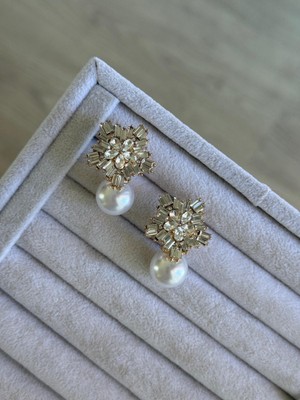 İrem Yıldız Incili Şık Çelik Küpe