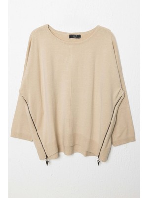On Fashion Kadın Yanları Fermuarlı Bej Bol Kazak 65389