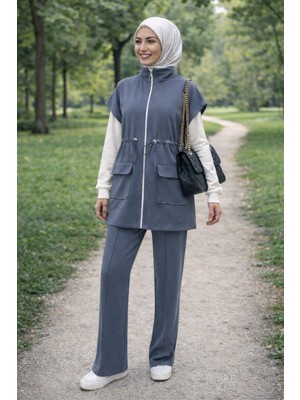 Moda Şık ve Rahat Günlük Stil: Yelekli 2’li Takım – Modern Tesettür Spor Şıklığı | Oysho Ilhamlı Kombin