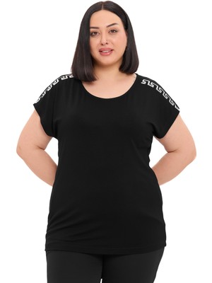 Disentis Modest Büyük Beden Düşük Kısa Kollu Omuzda Şerit Desenli Siyah Bluz