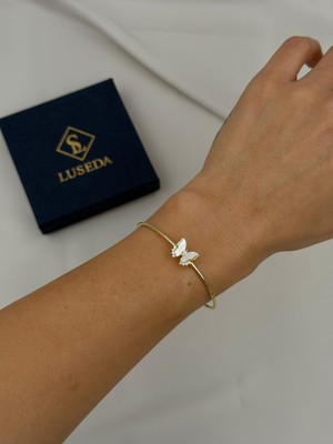 Luseda VIP Sedef Kelebek Detaylı Gold Ayarlanabilir Bileklik