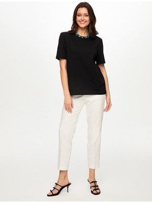 Faik Sönmez Yakası Taş Detaylı Yuvarlak Yaka Kısa Kol Pamuklu T-Shırt S26TSH065