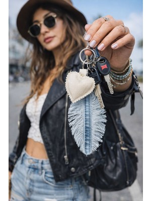 El Işçiliği Kalp Yaprak Detaylı Denim Çanta Charm