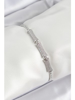 Renklime Pirinç Gümüş Renk Zirkon Taşlı Kemik Model Kadın Bileklik