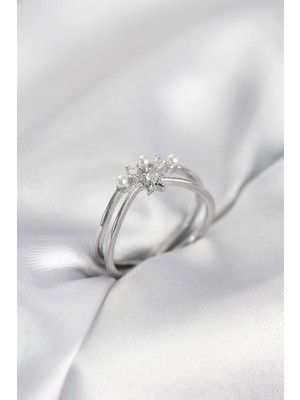 İlk El Grup Gümüş Renk Incili Yıldız Model Zirkon Taşlı Kadın Yüzük IEGBJTR-RS34