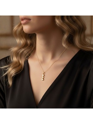 Sıralı Baget Zirkon Taşlı Minimalist Kolye - Şık Kadın Aksesuar