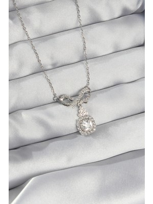 Renklime 316L Çelik Gümüş Renk Fiyonk Detay Zirkon Taşlı Tektaş Kolye