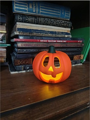 Gözeler El Boyaması Dekoratif Turuncu Balkabağı Mumluk – Küçük Boy, 8 cm x 7,5 cm