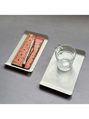 Vasa Concept Dekoratif Metal Tepsi – 12×20×2 cm | Açık Taş Grisi | Sunum ve Orta Sehpa Tepsisi | Dayanıklı Metal Dekor Ürünü | Organizer - Lundes TD-006