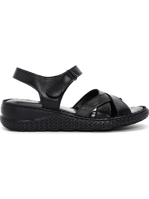 Derimod Kadın Siyah Bilekten Bantlı Deri Comfort Sandalet 26SFD320418