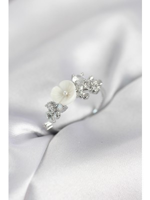 Lowell Home Ieg Gümüş Renk Pirinç Çiçek Model Zirkon Taşlı Kadın Yüzük LWLBJ-RSIEG2346