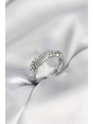 Nuveden Zirkon Taşlı Puntalı Gümüş Renk Kadın Yüzük - TJ-BYK3988 DIE-RSTG34