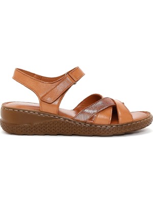 Derimod Kadın Taba Bilekten Bantlı Deri Comfort Sandalet 26SFD320418