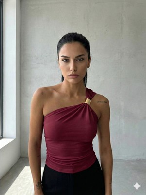 Cuyka Kadın Tek Omuz Bluz Asimetrik Yaka Sandy Kumaş Şık Crop Bluz