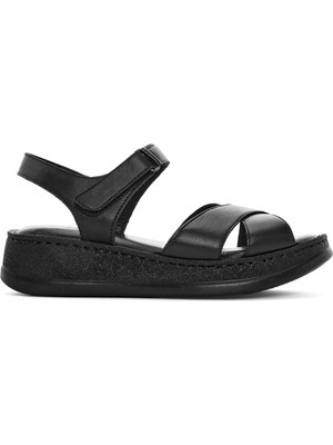 Derimod Kadın Siyah Bilekten Bantlı Kalın Tabanlı Deri Comfort Sandalet 26SFD320718