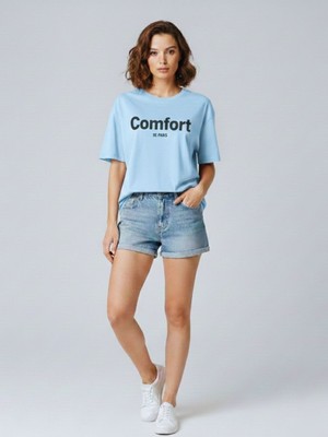 Trendseninle Kadın Bebe Mavisi Comfort Baskılı Oversize Tişört