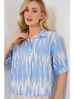 Queene Dreams Desenli Kısa Kol Crop Gömlek 20337 - Mavi