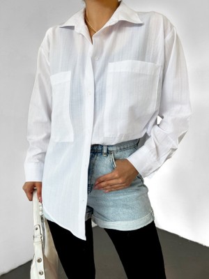 Queene Dreams Çift Cepli Arkası Uzun Gofre Gömlek -Beyaz