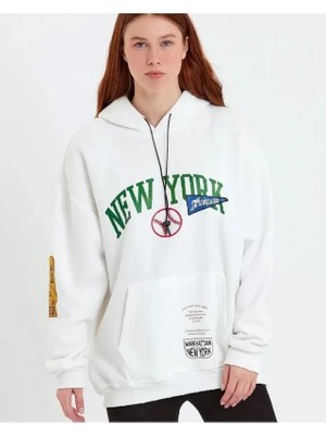 Queene Dreams Baskılı Kapüşonlu Sweatshirt - Beyaz