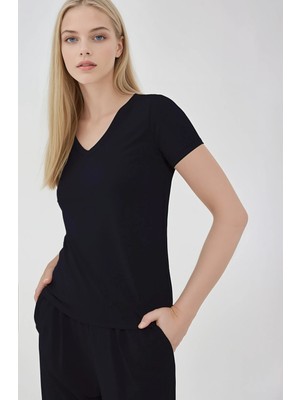 Vitrin V Yaka Salaş Tişört