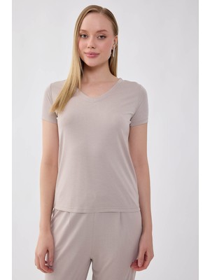 Vitrin V Yaka Salaş Tişört