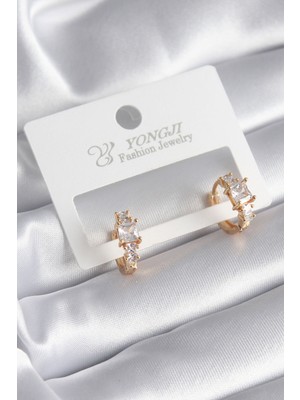 Zenvia Pirinç Gold Renk Zirkon Taşlı Kadın Küpe ZNV-EBJT4377