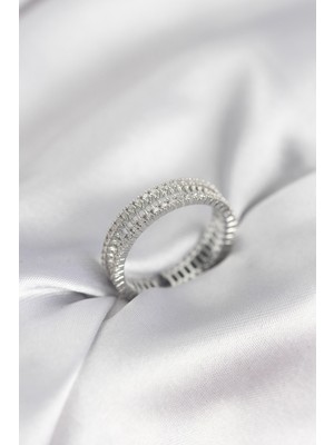 Zenvia Gümüş Renk Minimal Zirkon Taşlı Kadın Yüzük ZNV-EBJT4377