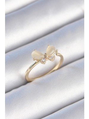 Zenvia Pirinç Gold Renk Beyaz Mineli Zirkon Taşlı Kelebek Model Kadın Yüzük ZNV-EBJT4377