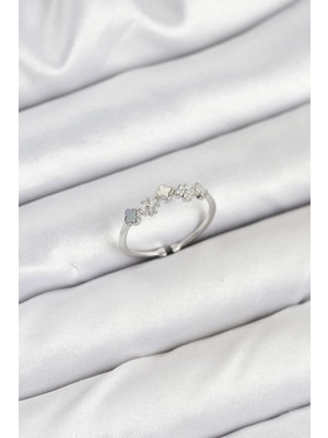 Zenvia Pirinç Gümüş Renk Minimal Yonca Detaylı Kadın Yüzük ZNV-EBJT4377