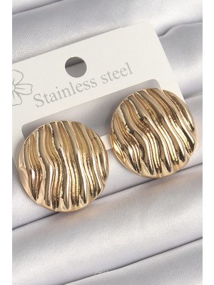 Zenvia Pirinç Gold Renk Işlemeli Daire Plaka Model Kadın Küpe ZNV-EBJT4377