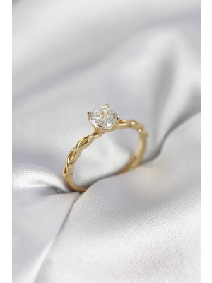 Zenvia Gold Renk Sarmal Zincir Model Tek Taş Model Zirkon Taşlı Kadın Yüzük ZNV-EBJT4377