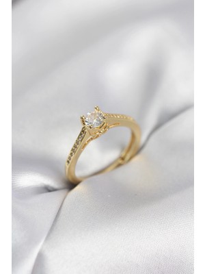 İsmiyle Al Tek Taş Gold Renk Zirkon Taşlı Model Kadın Yüzük