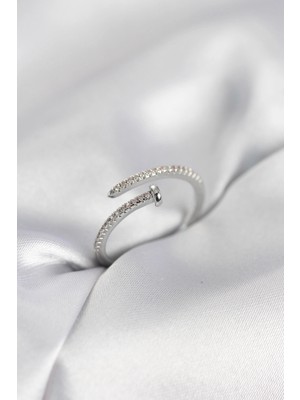 LaraTech Çivi Model Zirkon Taşlı Gümüş Renk Kadın Yüzük