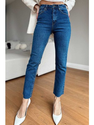 Aida Fashion Kesik Paça Mom Fit Jeans