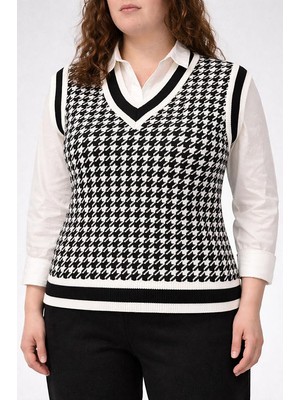 Levine Kazayağı Desenli V Yaka Süveter