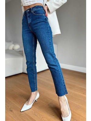 Aida Fashion Kesik Paça Mom Fit Jeans