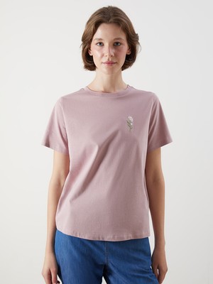 Lc Waikiki Yeni Sezon Bisiklet Yaka Çiçek Nakışlı Kadın Tişört