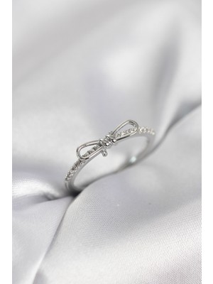 Clariss Fiyonk Model Zirkon Taşlı Gümüş Renk Kadın Yüzük