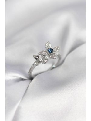 Mç Plus Gümüş Renk Çiçek Model Zirkon Taşlı Kadın Yüzük