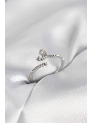 Mç Plus Gümüş Renk Pirinç Kuyruklu Kalp Model Kadın Yüzük