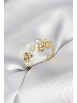 Zenvia Gold Renk Pirinç Çiçek Model Zirkon Taşlı Kadın Yüzük ZNV-EBJT4377