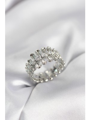 Mç Plus Gümüş Renk Zirkon Taşlı Sıralı Damla Model Kadın Yüzük