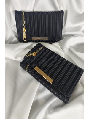 Belirtilmemiş Siyah Kadın Cüzdanı Çıtçıtlı Kapaklı, Içten Fermuarlı, Kartlık Bölmeli