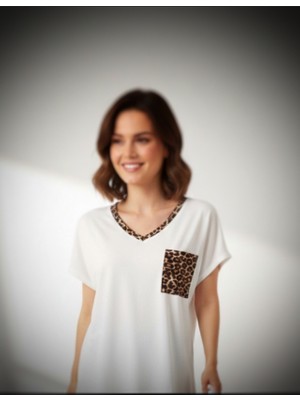 Leopar Detaylı Sırt Dekolteli Oversize  T-shirt