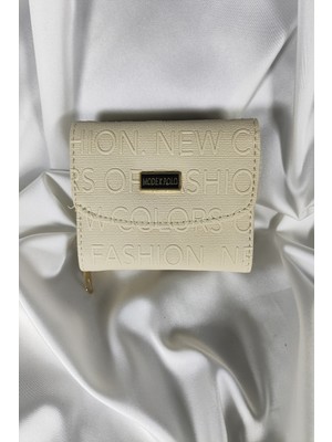 Belirtilmemiş Beyaz Kabartma Yazılı Kadın Cüzdanı Çıtçıtlı Kapaklı, Içten Fermuarlı, Kartlık Bölmeli