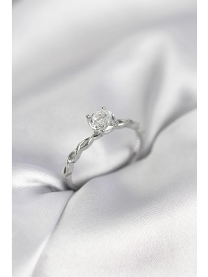 SHC4200 Gümüş Renk Sarmal Zincir Model Tek Taş Model Zirkon Taşlı Kadın Yüzük