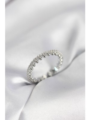 Nacario Gümüş Renk Sıralı Zirkon Taşlı Model Kadın Yüzük