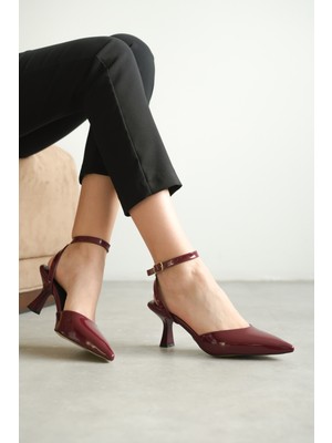 Trendella Kadın Bordo Rugan Topuklu Ayakkabı TR03MS01D