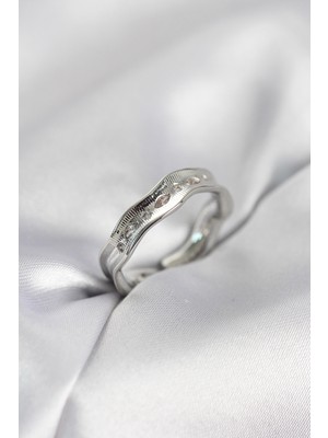 Novytech Gümüş Renk Su Damlası Model Zirkon Taşlı Kadın Yüzük - Lisinya